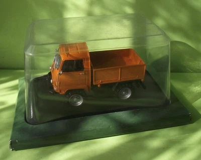 Renault Sinpar Castor 1200 D - 1965 Truck 4X4 Hachette Farm / Tractor Collection - Image 1 of 4