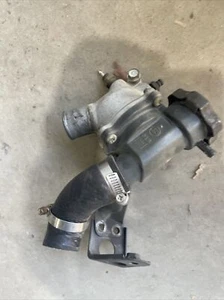 Kawasaki ZZR600 Thermostat Housing Zx600 1993-2003 OEM 14075-1068 - Picture 1 of 8