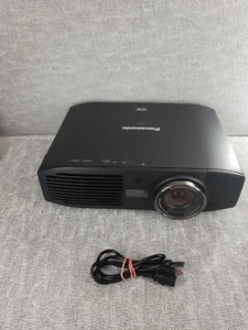 Panasonic PT-AE7000U 3D Projector  Full HD Viera Link ms1 - Picture 1 of 12