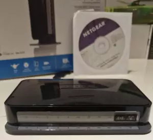 NETGEAR DGN2200v4 Modem Router WiFi ADSL2+ 802.11n 300 Mbps - Foto 1 di 2