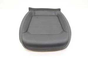 2020 - 2022 VOLKSWAGEN PASSAT FRONT RIGHT SIDE SEAT LOWER CUSHION OEM BLACK_HL - Foto 1 di 15
