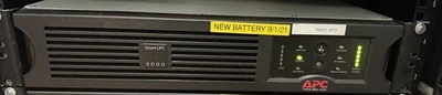 APC Smart-UPS 3000 电池备用机架 - 含电池和 UPS 导轨套件 — 第 1/4 张图片