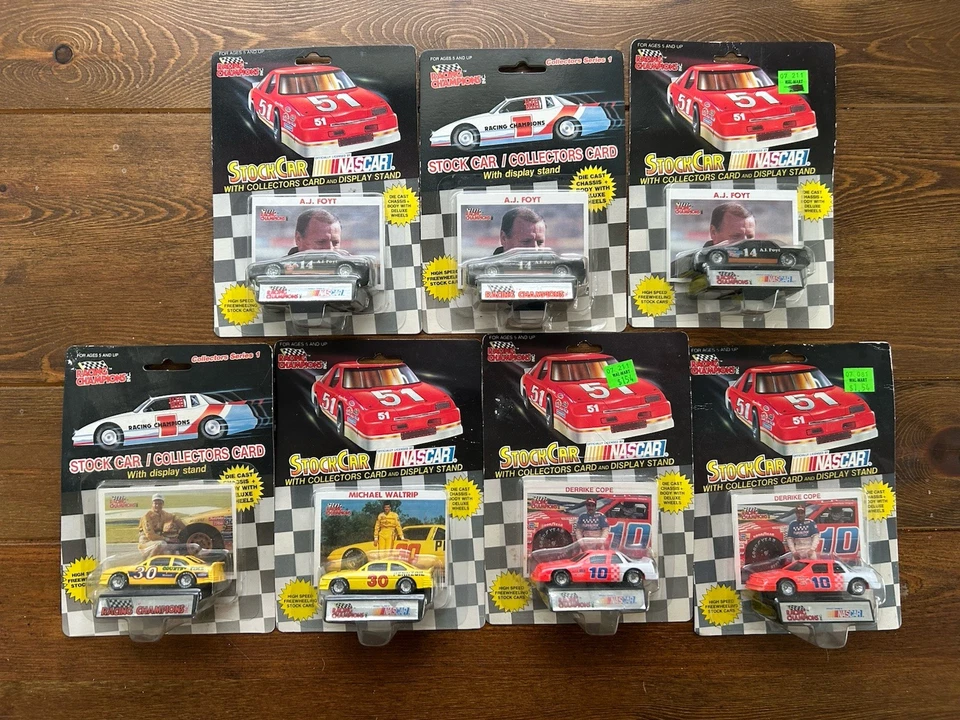 Michael Waltrip A.J. Coches Foyt and Derrike Cope Racing Champions 1:64 Foto 1 de 4