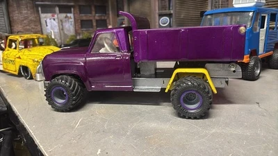 Caminhão basculante Tonka Custom Dodge - Imagem 1 de 4
