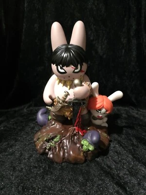 Labbit The Barbarian Frazetta x Kozik de Kidrobot Foto 1 de 4