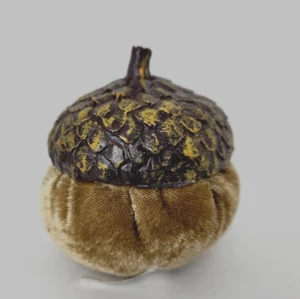 Acorn Detail Pin Cushion Plastic top Felt Bottom 2 3/4" Tall X 2 1/2 W - Picture 1 of 7
