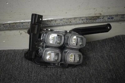 2017-2019 KIA SPORTAGE LEFT SIDE FOG LIGHT FACTORY OEM - Image 1 of 4