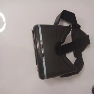 Utopia 360 Virtual Reality 3D Headset + Bluetooth Controller - Image 1 of 4