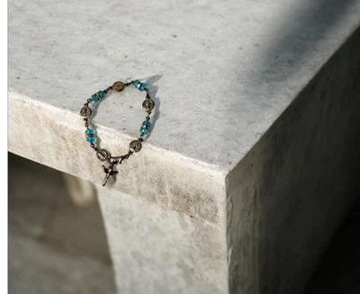 "Pulsera Rosario plata cruz y cuentas azules 8""" Foto 1 de 4