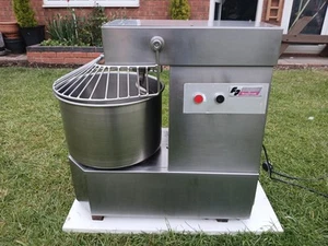 Commercial Pizza Dough Mixer 21Litre - Picture 1 of 7