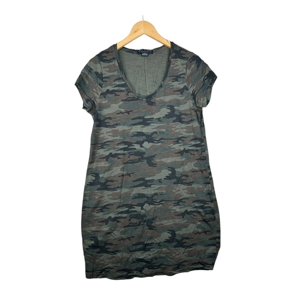 Vestido Camiseta Estampado Camuflaje Social Standard by Sanctuary Talla Grande Verde Foto 1 de 4
