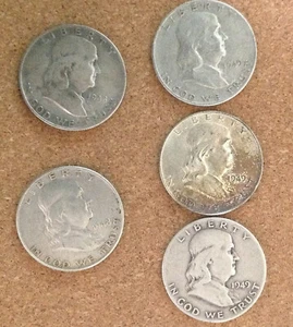 Lotto di 5 1949 P,D,S e 1948 P,DCirc. Franklin 1/2 dollaro 90% argento moneta USA #1 - Foto 1 di 2