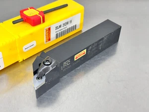Sandvik DDJNR 2525M 15 Torno indexable Portaherramientas Torneado DNMG Inserto - Imagen 1 de 3
