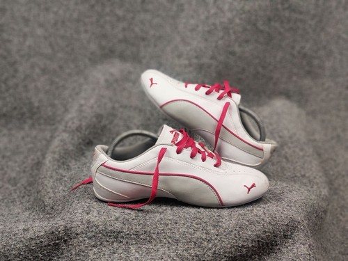 Rara sneaker da ginnastica piatta Puma vintage Y2K in pelle bianca