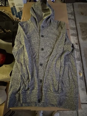 Suéter con capucha con botones H&M para hombre GRIS mediano Foto 1 de 4