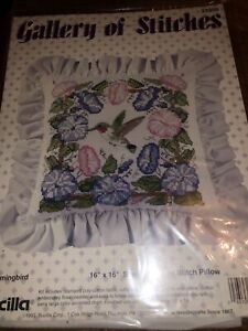1993 BUCILLA Gallery of Stitches Hummingbird Printed Cross Stitch Cushion Kit
