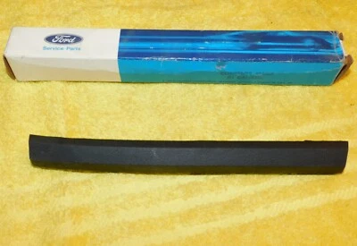 1974 1975 Lincoln Mark IV Coupe NOS REAR BUMPER GUARD PAD - Image 1 of 4