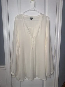 Torrid Plus Size Sheer Top With 3 Buttons Size 5 - Picture 1 of 10