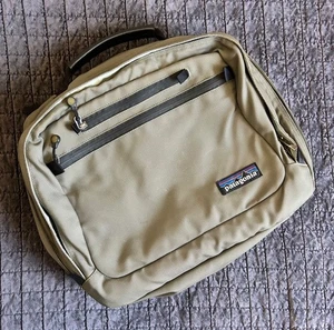 Patagonia Convertible Overnight Bag / Backpack / Mini-MLC - Gray/Sage Green - Picture 1 of 24