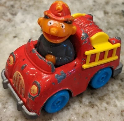 Vintage 1981 Hasbro Muppets Sesame Street Ernie in Fire Truck Die Cast Car - Image 1 of 4
