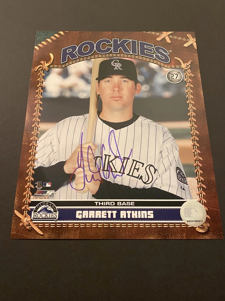 Foto firmada por Garrett Atkins de 8x10 autografiada de los Rockies de Colorado certificado de autenticidad de béisbol Foto 1 de 1