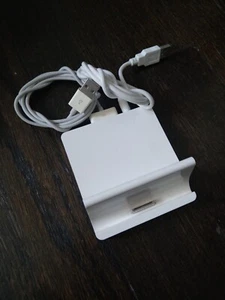 Apple IPAD 2/3 Docking Station Charger Model # A1381 - Picture 1 of 6