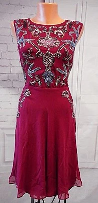 Vestido Frock and Volantes It’s Meant to Bead Berry Talla US 10 12 Ajuste Retro Acampanado Foto 1 de 4