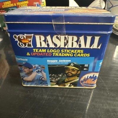 1987 FLEER UPDATE GLOSSY TIN BOX SET Open Mint Greg Maddux, Mark McGwire RC - Image 1 of 2