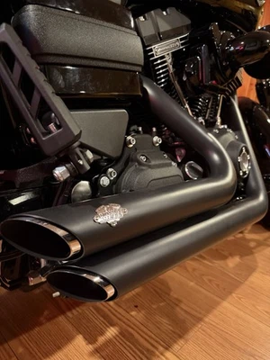 Vance & Hines Short Shots Exhaust Black Harley Dyna FXDB FXDF FXDL 2012-17 - Image 1 of 4