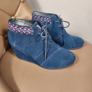 TOMS Blue Suede Embroidered Wedge Ankle Booties Lace Up Womens Sz 5.5 - Picture 1 of 9