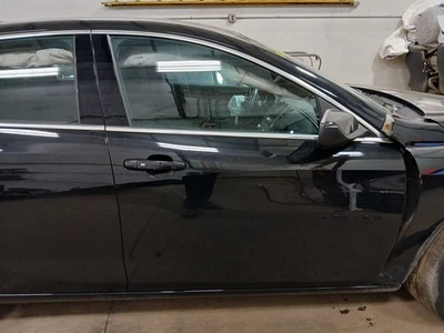 Puerta delantera derecha pasajero automático se adapta a 16-23 MALIBU 3107615 Foto 1 de 4