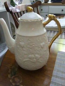  Bone China Teapot Queen's Royal Oak With Gold Handle - Picture 1 of 11