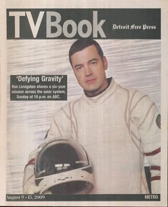 TV BOOK DETROIT FREE PRESS 2009 AUG 9-15 DEFYING GRAVITY (FAIR/GOOD COND) - Picture 1 of 1
