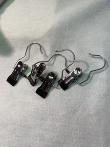 One Clip Hangers (4 Per Bag) - Picture 1 of 9