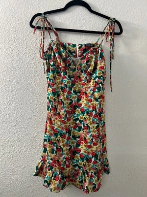 Nasty Gal 花卉绑带迷你 Smock 连衣裙 尺寸 XS BloomCore 异想天开仙女 — 第 1/4 张图片