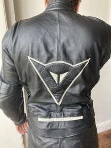 Dainese Motorcycle Leathers Knee, Elbow Armour Jackt& Trs Zipped 2 Piece Size 56 - Picture 1 of 15