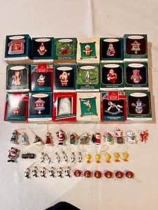 HALLMARK 18 Adornos Miniatura y 37 Navidad-Disney-Loony Toons-Total 55 Lote - Imagen 1 de 7