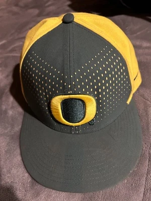 Boné Nike Oregon Ducks Dri Fit Snapback verde amarelo OSFA ajustável NCAA - Imagem 1 de 4