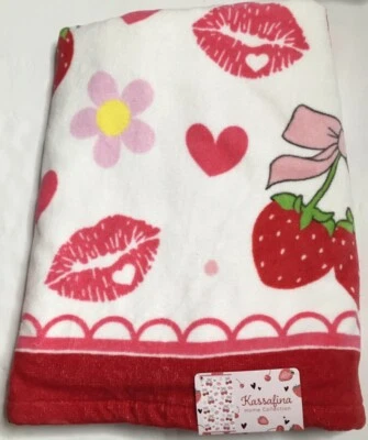 KASSAFINA HEARTS 💕 FLOWERS 🌸 LIPS CHERRIES 🍒 VELOUR BATH TOWEL 💯 Cotton NWT - Image 1 of 3