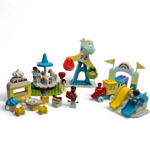 LEGO Duplo 10956 Amusement Park, with 1 Alternate Figures & 1 Subsituted brick - Picture 1 of 9