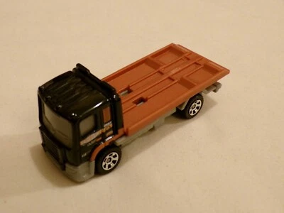Matchbox Flatbed King Truck – 1/64 Diecast Vehicle 2017 – Used Excellent - Image 1 of 4