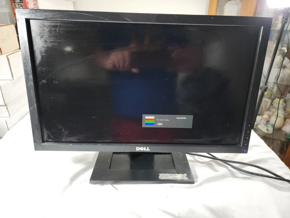 Dell Widescreen LCD Flat Panel Monitor VGA / DVI 20'' E2010Ht E2010 E2011Ht 20 - Image 1 of 4