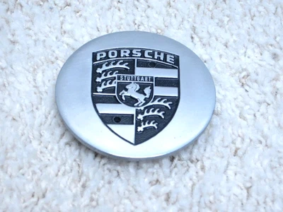 PORSCHE 911 / 914 / FUCH OEM ALLOY WHEEL POLISHED CENTER CAP 91136103200 #2D-5 - Image 1 of 2