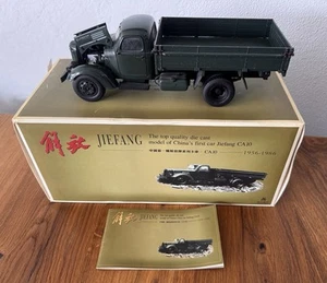 Century Dragon 1:24 Jie fang CA10 B camion auto militare metallo pressofuso limitata - Foto 1 di 18