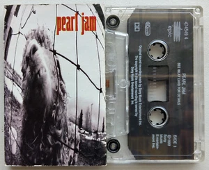 PEARL JAM - Vs (EPIC 4749454) 1993 EUROPE CASSETTE TAPE *READ DESCRIPTION* - Picture 1 of 5