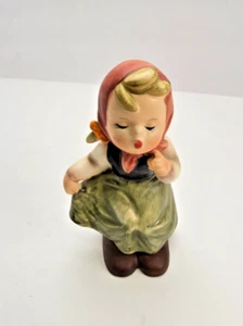 VTG Hummel Figurine German Porcelain Girl with Pink Scarf Excellent Condition - Picture 1 of 6