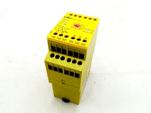 PILZ 774500 PNOZ XV2 30/24VDC 2N/O 2N/OT SAFETY RELAY - Picture 1 of 3