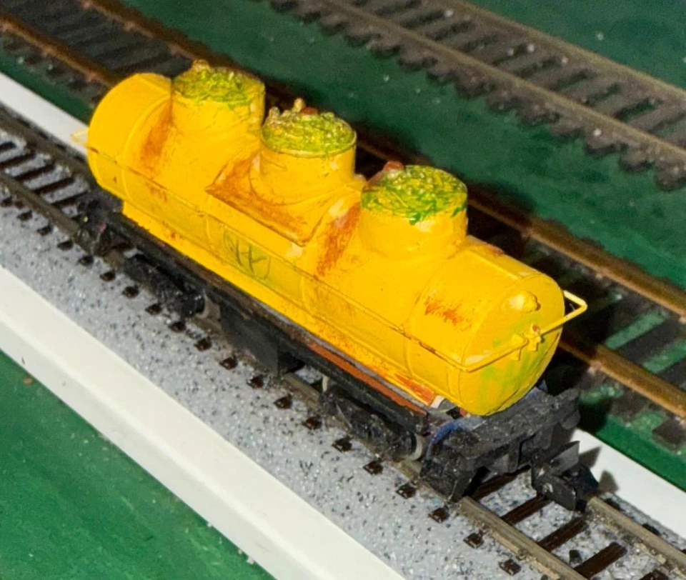 N Scale unbranded unlettered Yellow Kit Bashed 3-dome tank car w Rapido couplers - Image 1 of 1