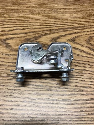 PIEZA BLOQUEO ASIENTO HONDA CBR250R 2011-2013 # 77220-KYJ-900 Foto 1 de 4