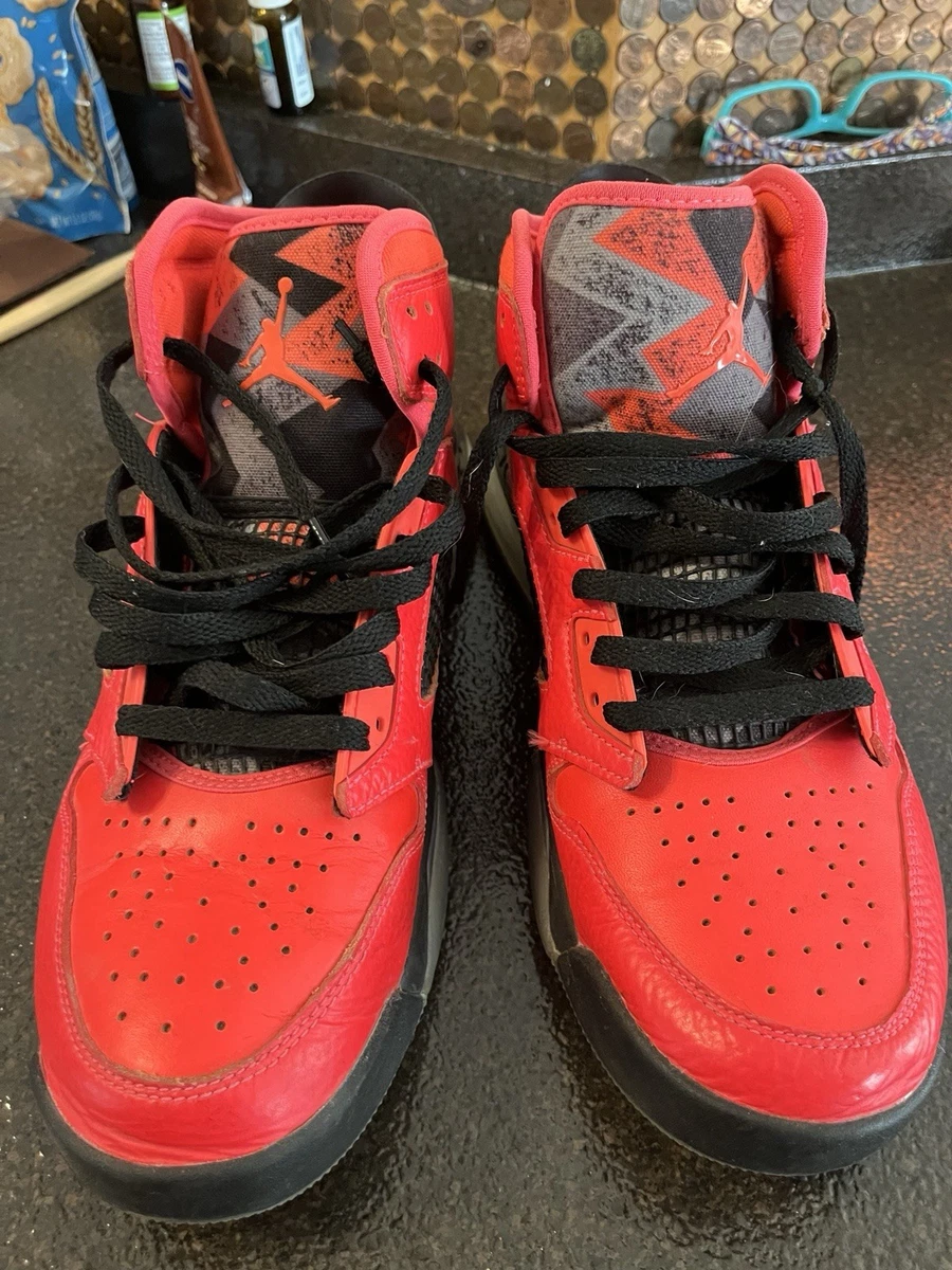 Paris Saint-Germain x Jordan Mars 270 Infrared for Sale